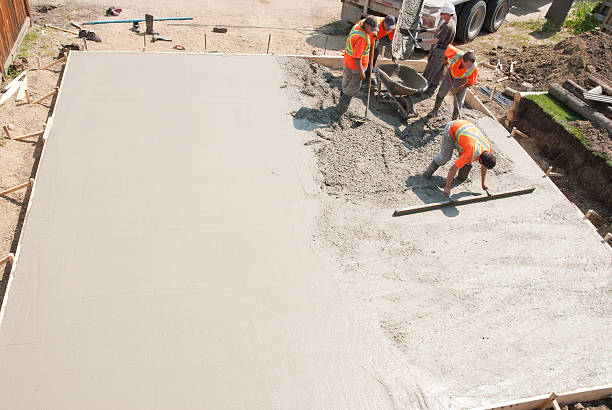 Best Concrete Driveway Installation in Lake Lakengren, OH